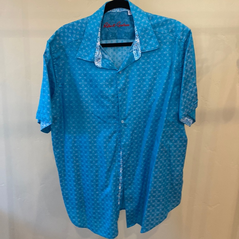 Robert Graham Classic Fit Buttoned down shirt, size 2XL. Very pretty Teal color